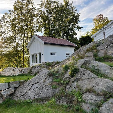 Cozy Cottage Close To Idyllic Archipelago With Additional Building If Booked For More Than 2 People Eydehavn Экстерьер фото